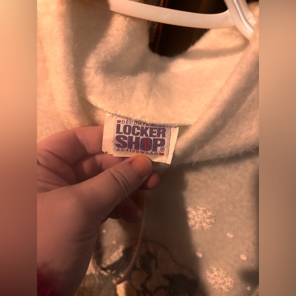 Vintage Cream soft winter cat Snowflake fuzzy Hoodie by Locker Shop size Medium - Picture 4 of 5